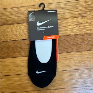 Nike Women’s Black Performance Cotton no-show Socks